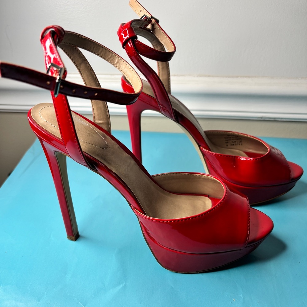 Mix No. 6 Storlie Red Patent Platform Stilettos Size 8 - Picture 4 of 10